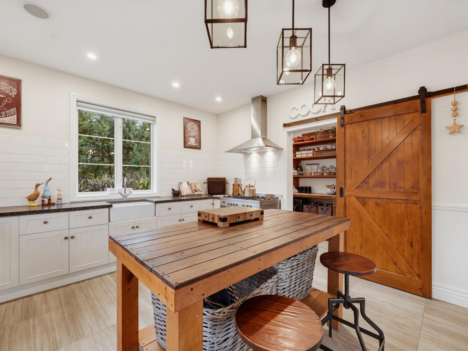 1119 Downs Road, West Eyreton