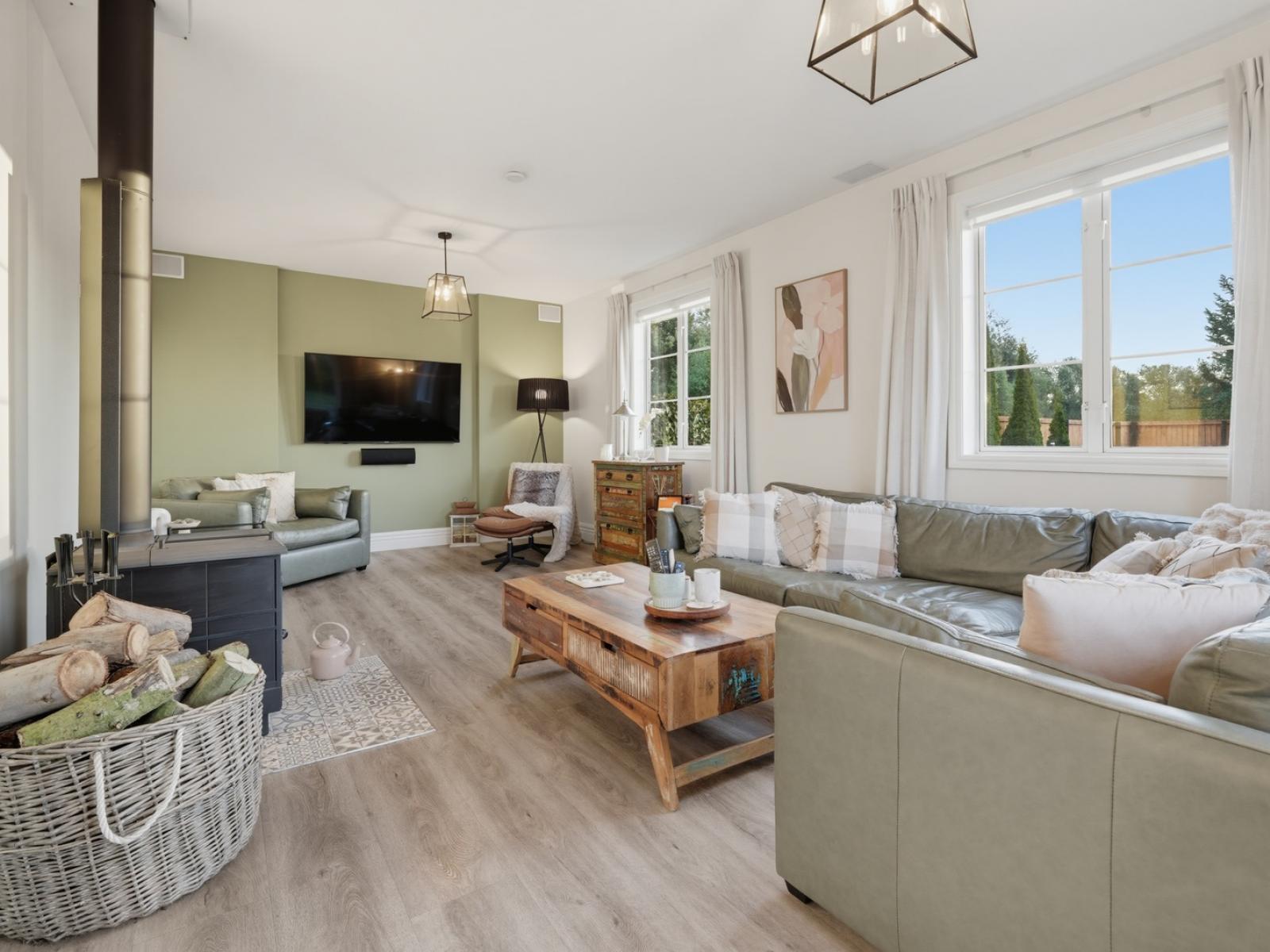 1119 Downs Road, West Eyreton