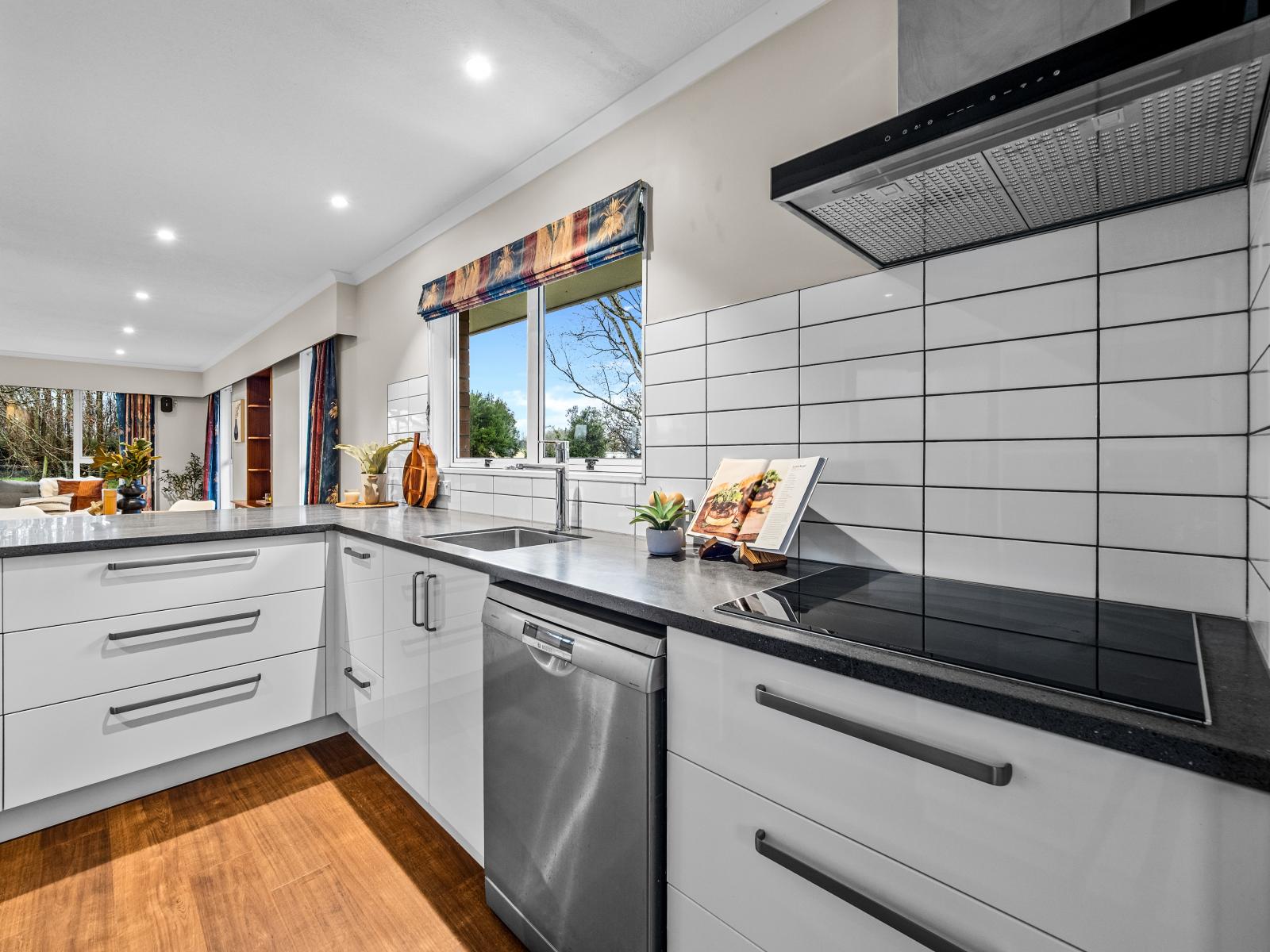 55 Peters Street, Hinds