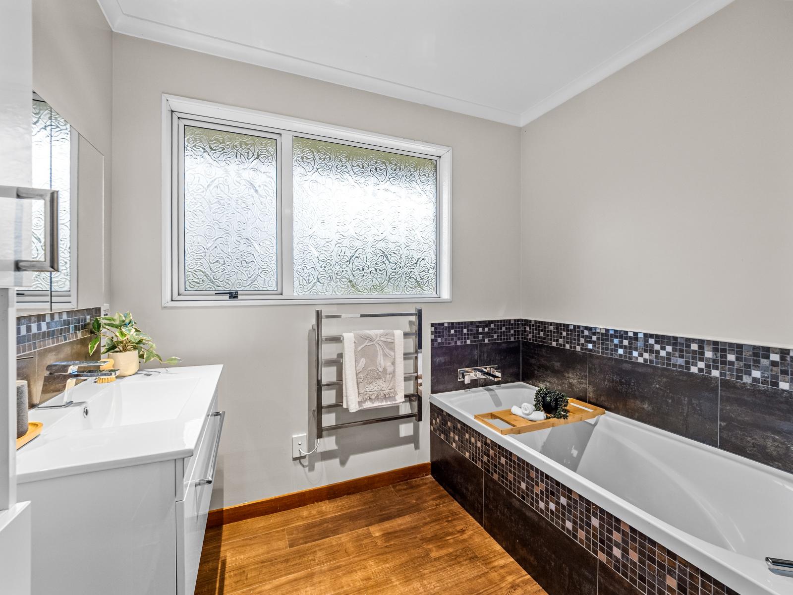 55 Peters Street, Hinds