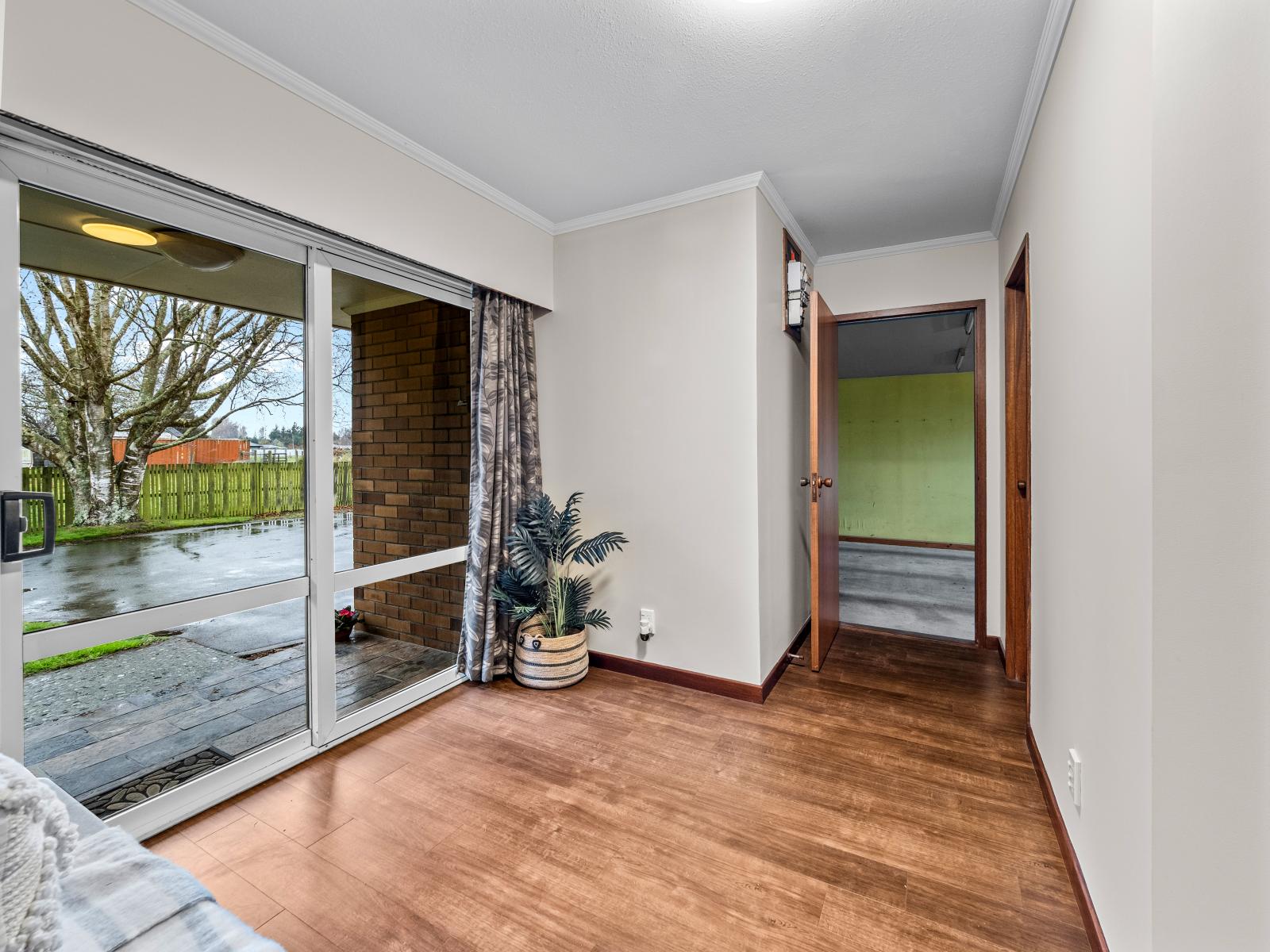 55 Peters Street, Hinds