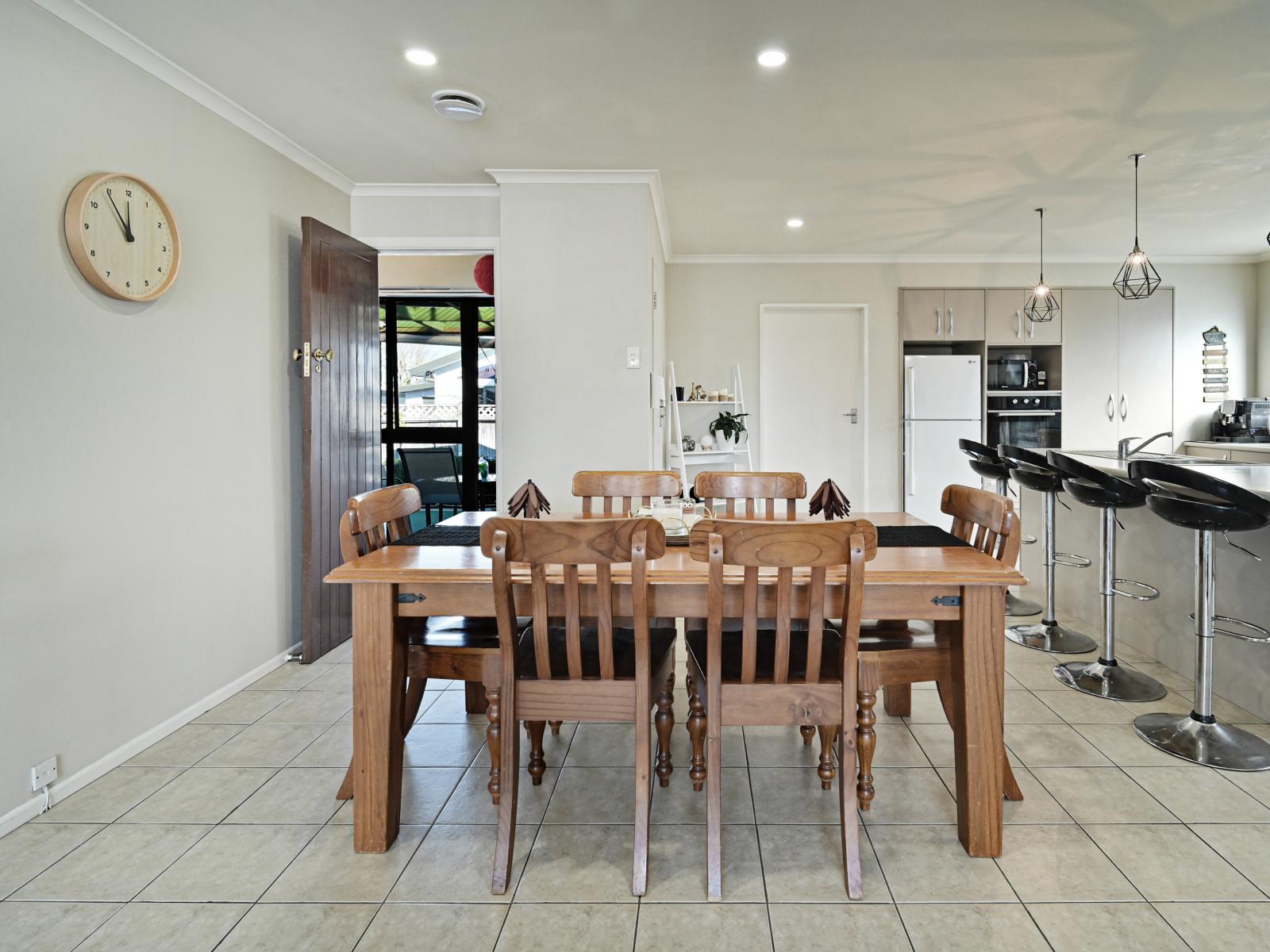 805 Queen Street East, Parkvale