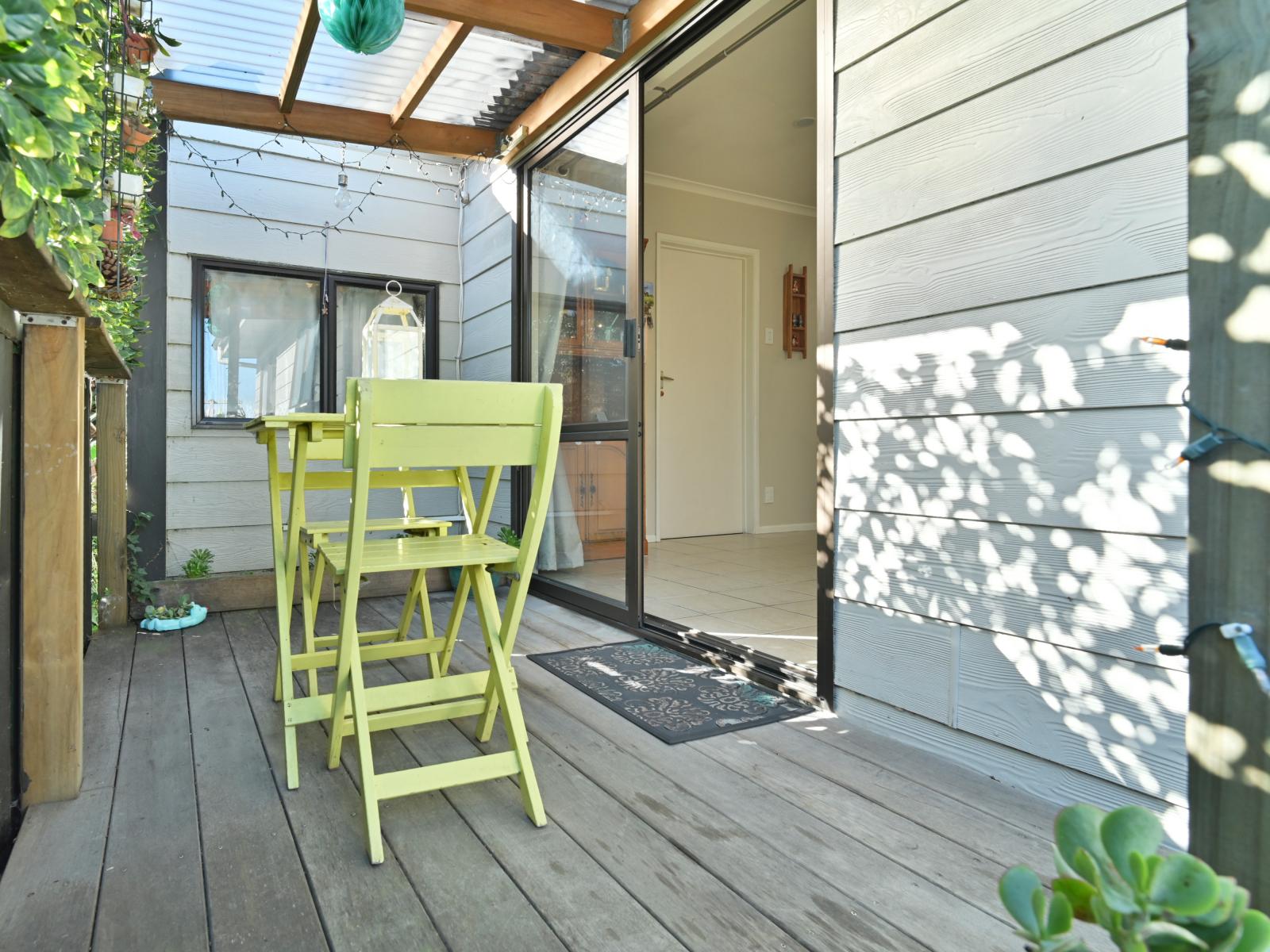 805 Queen Street East, Parkvale