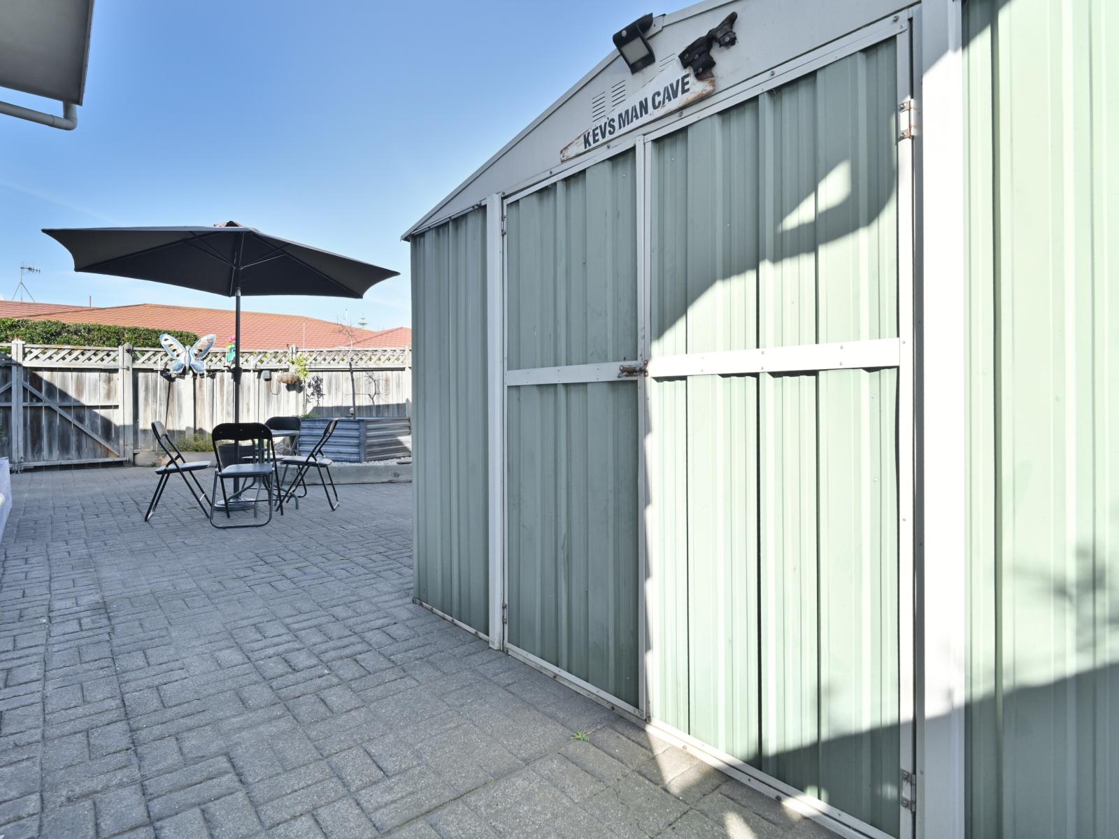 805 Queen Street East, Parkvale