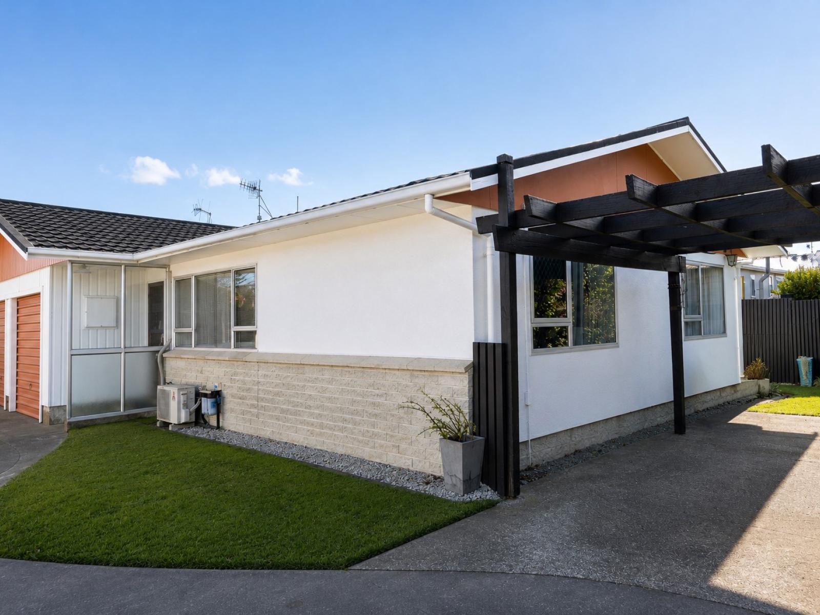 Unit 2, 217 Taradale Road, Pirimai