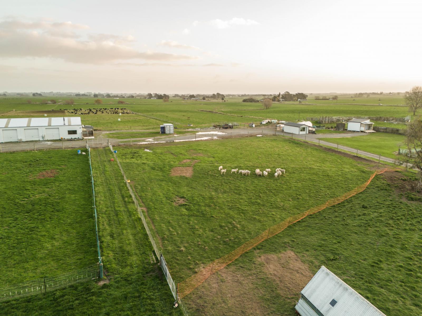3125 State Highway 1, Sanson