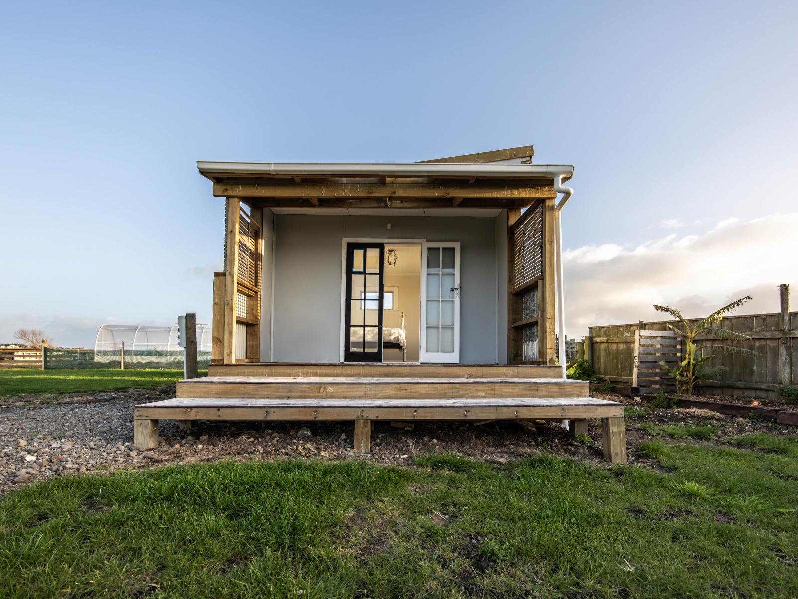 3125 State Highway 1, Sanson