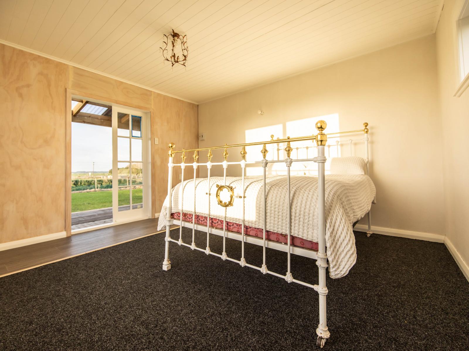 3125 State Highway 1, Sanson