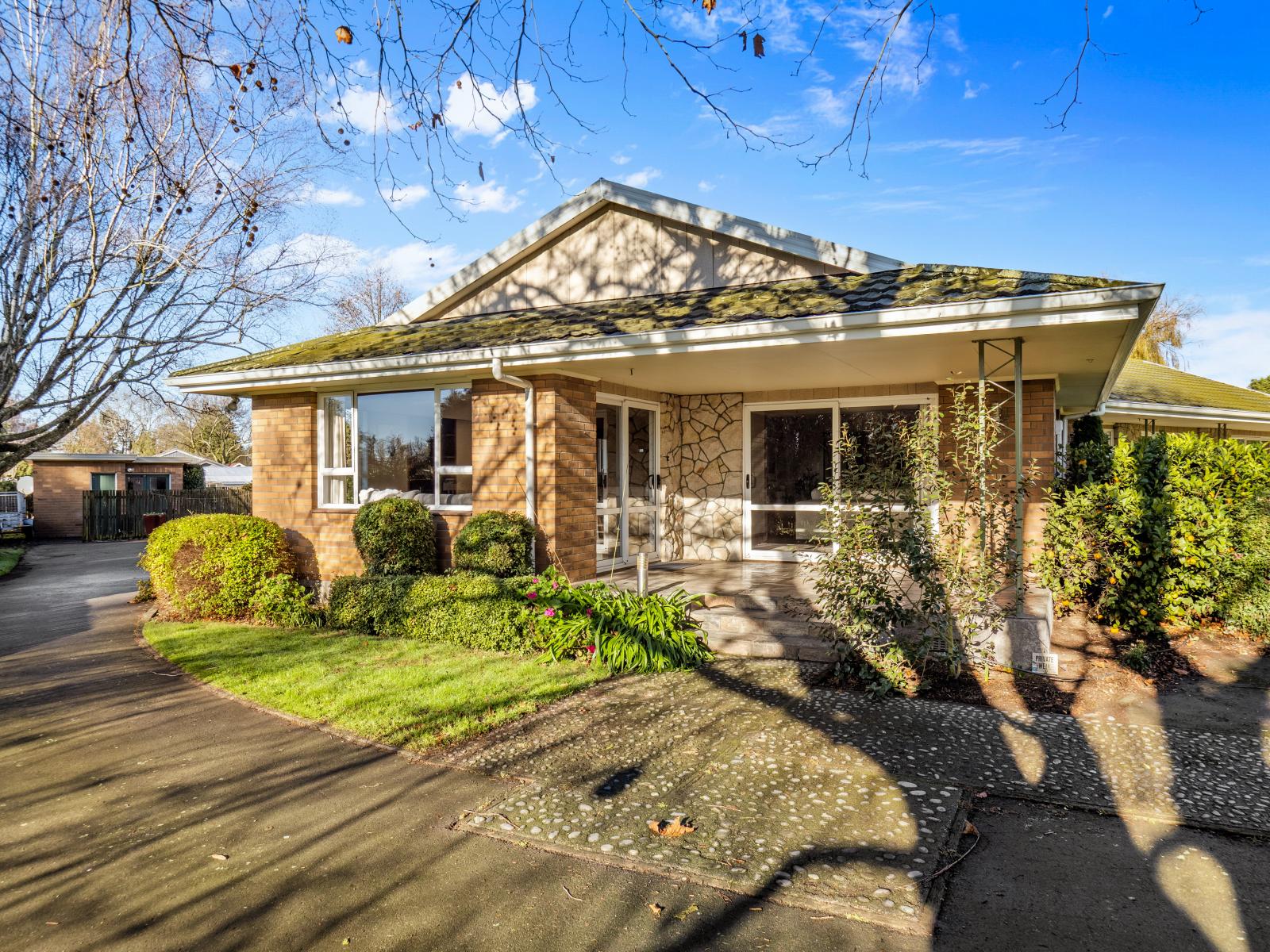 55 Peters Street, Hinds