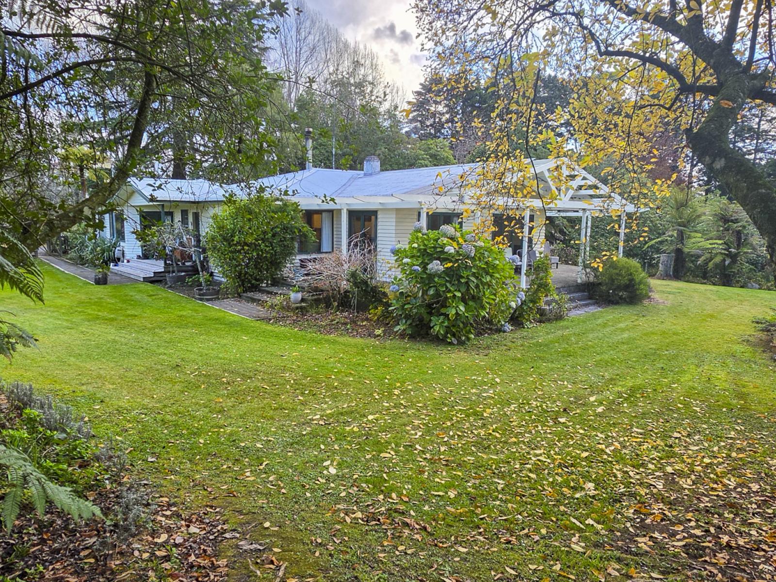 3245 Poihipi Road, Marotiri