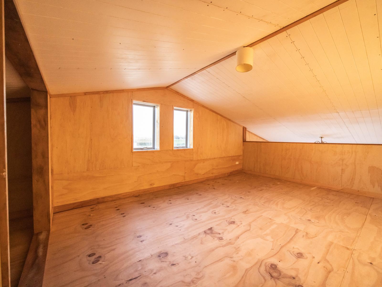 3125 State Highway 1, Sanson
