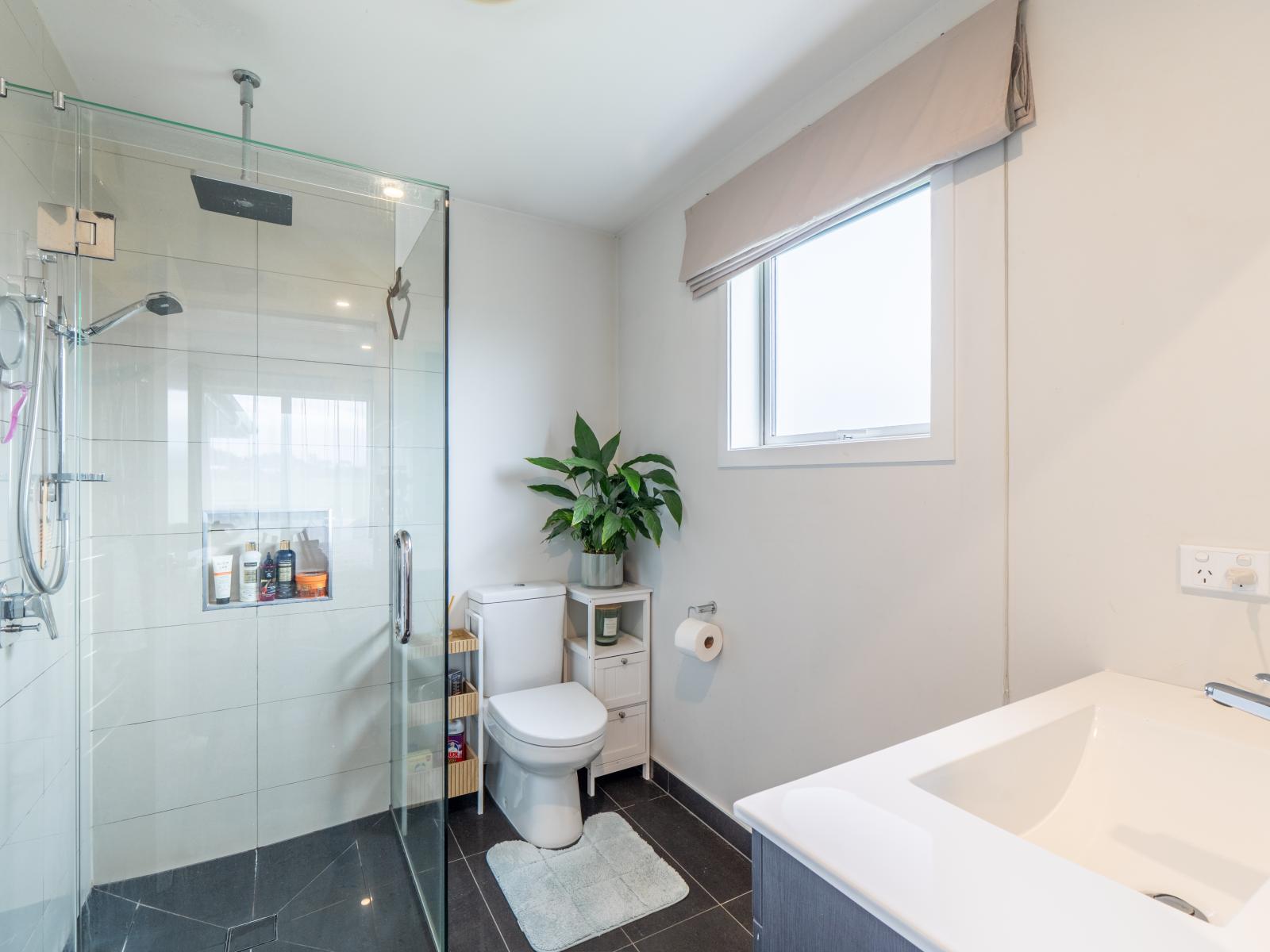 406 Flora Road East, Makarewa