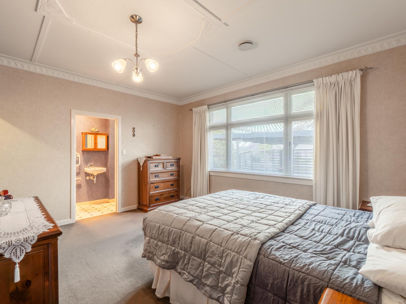522 Tay Street, Hawthorndale