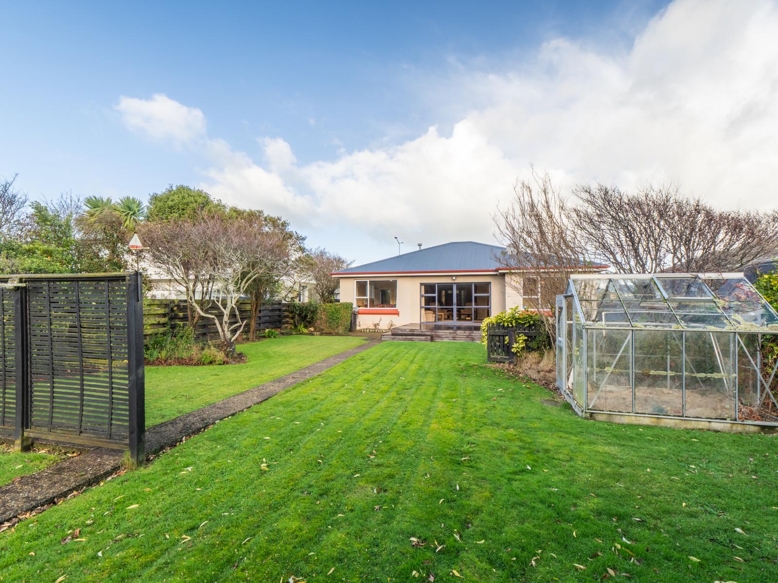522 Tay Street, Hawthorndale