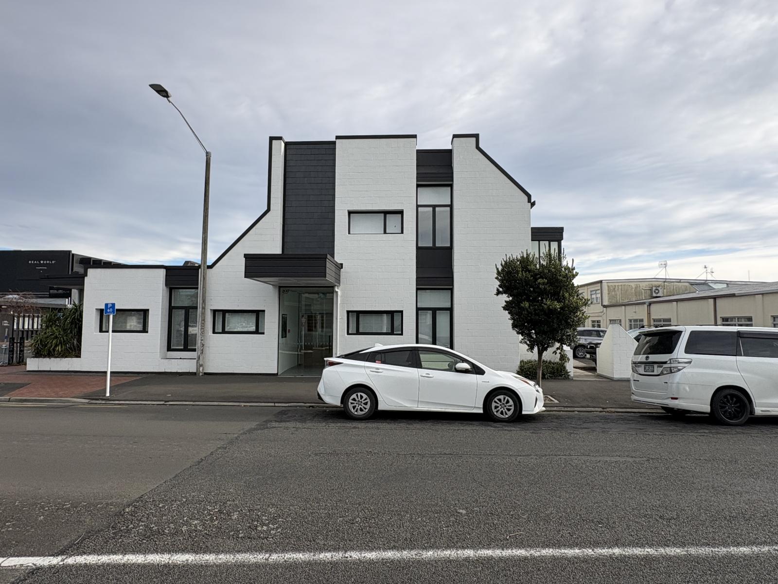 200 Warren Street North, Hastings