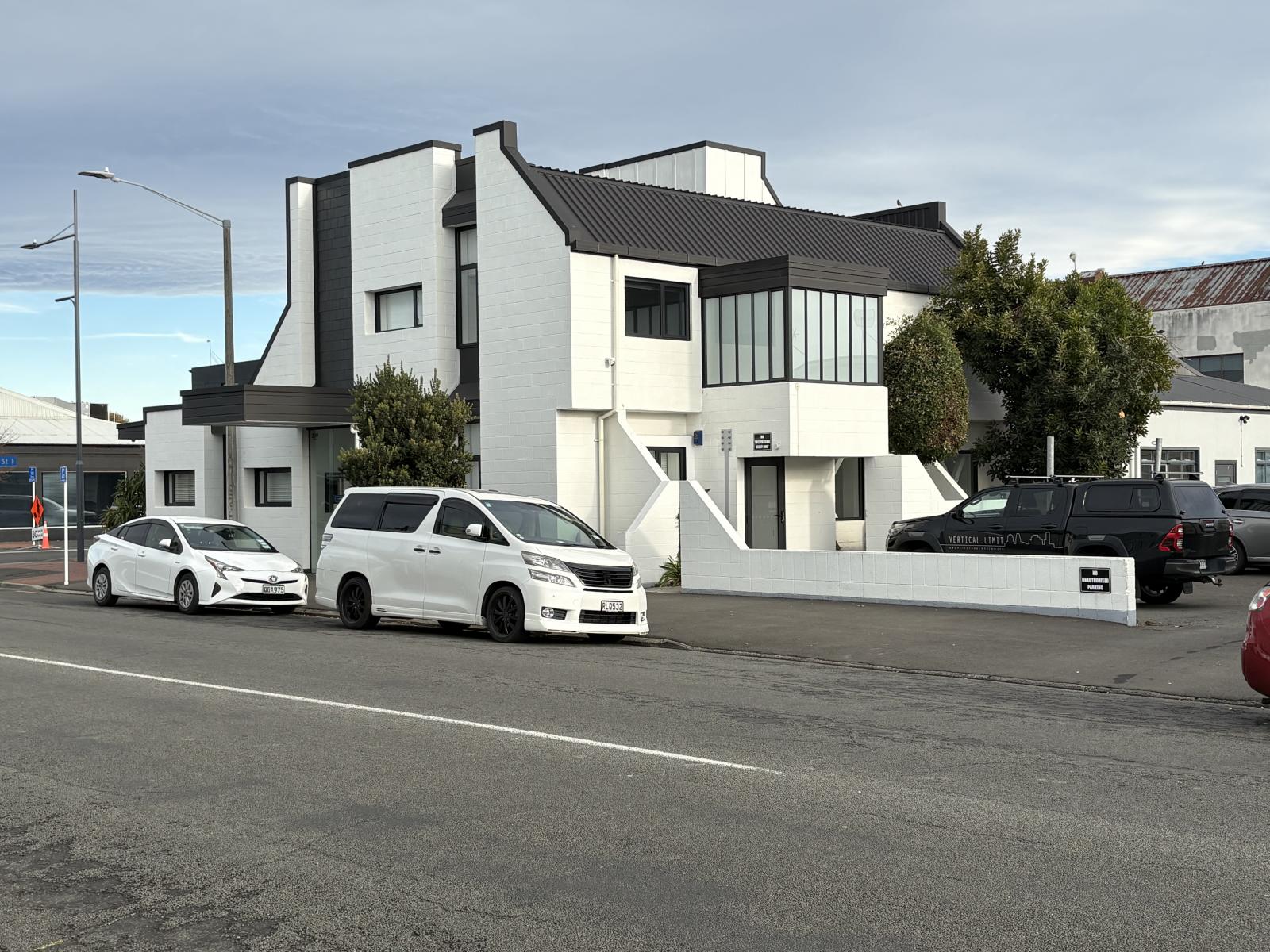 200 Warren Street North, Hastings