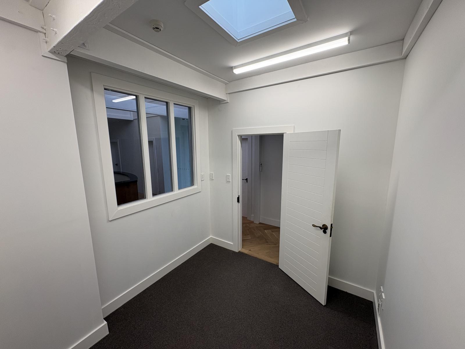 200 Warren Street North, Hastings