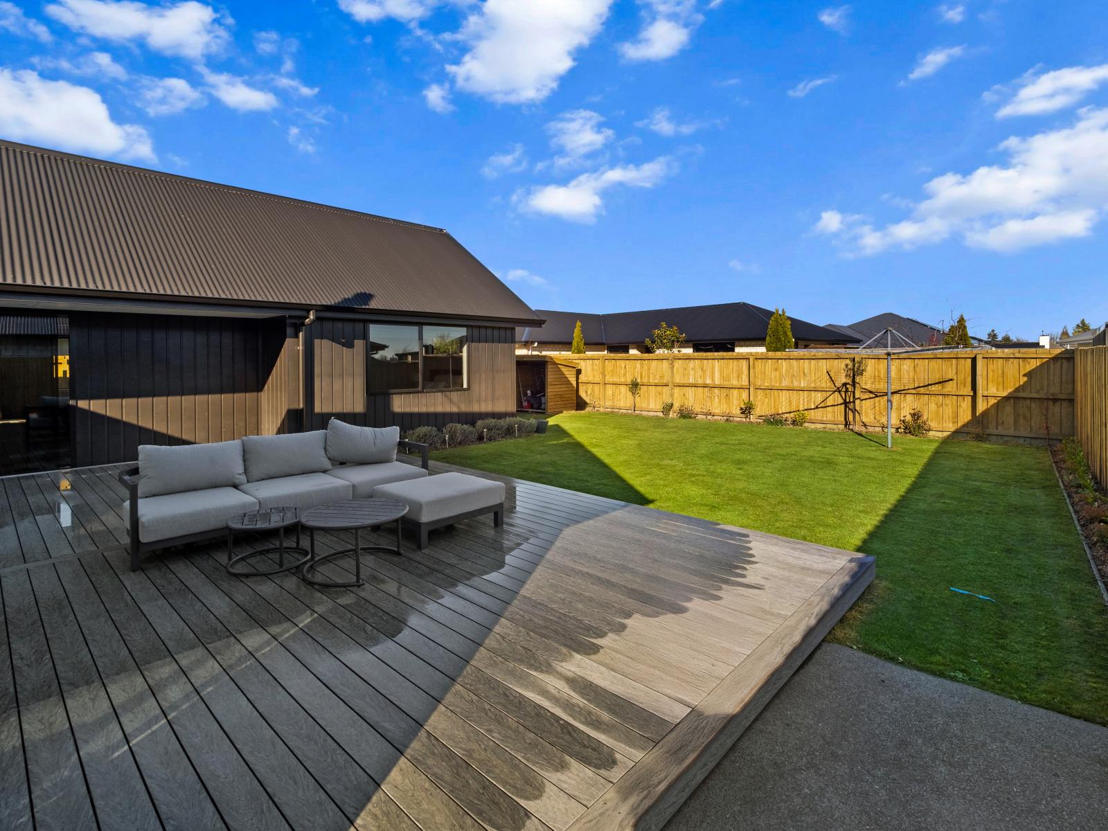 8 Redhaven Rise, Netherby