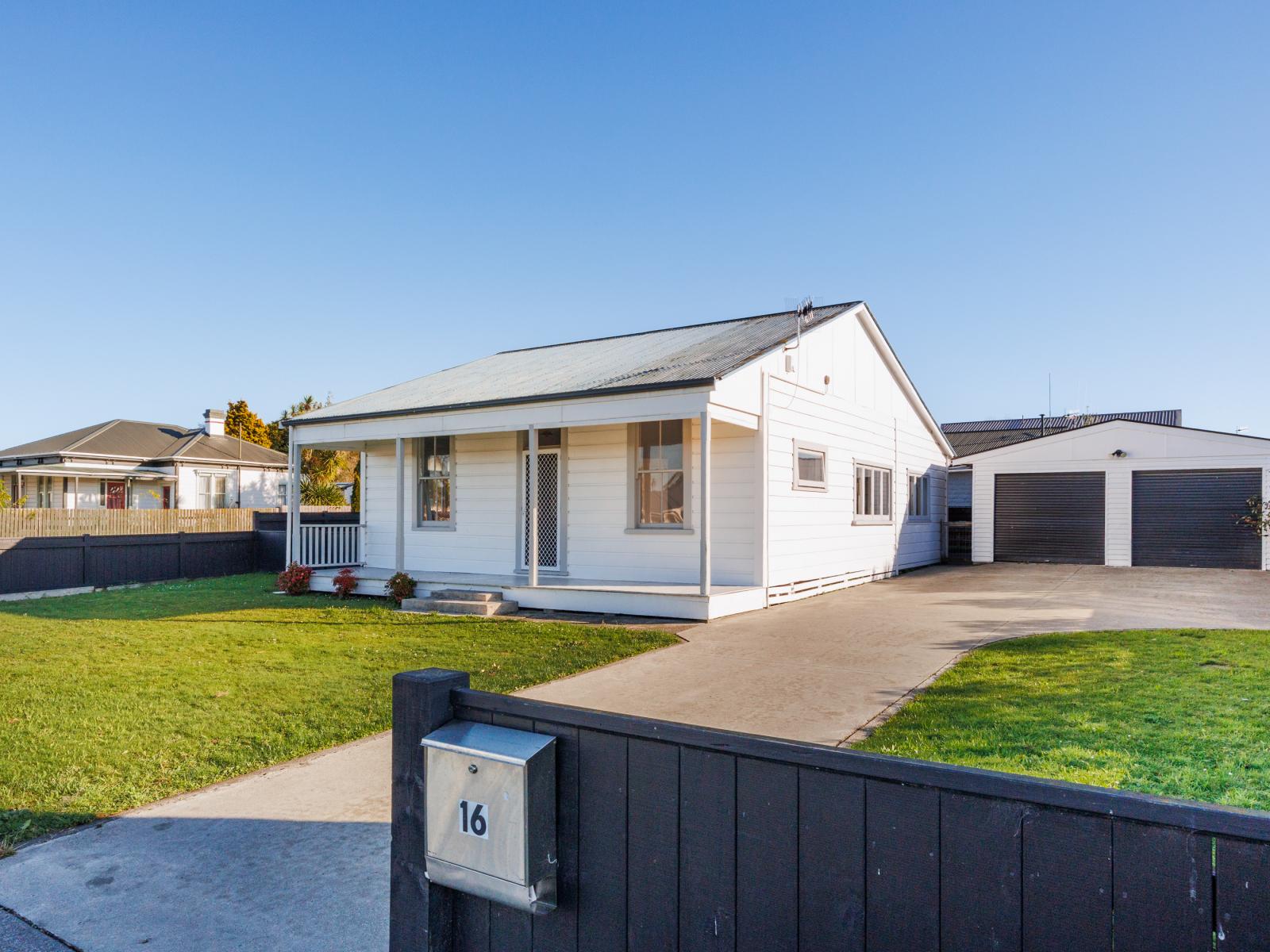 16 Queen Street, Feilding