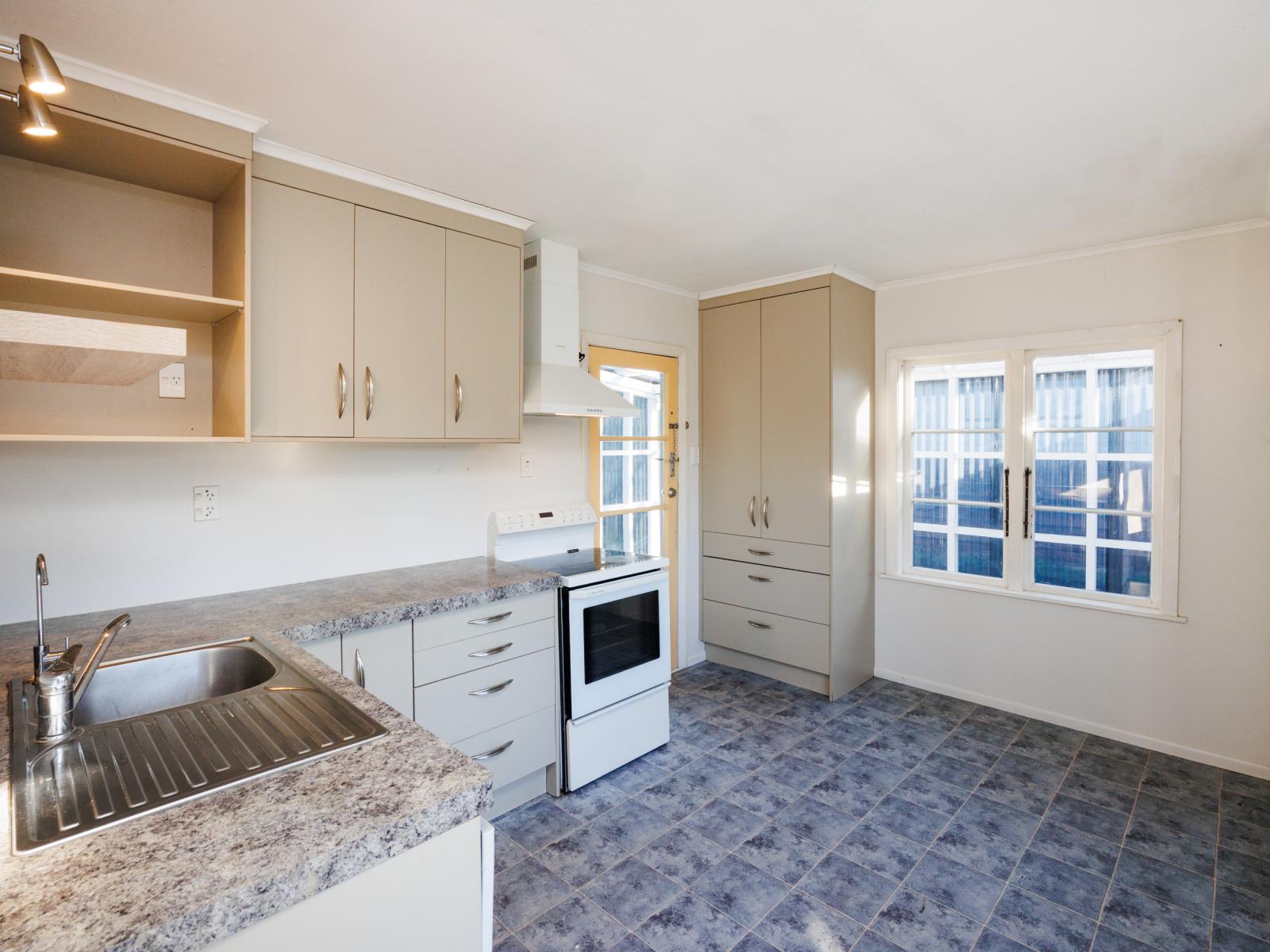 16 Queen Street, Feilding