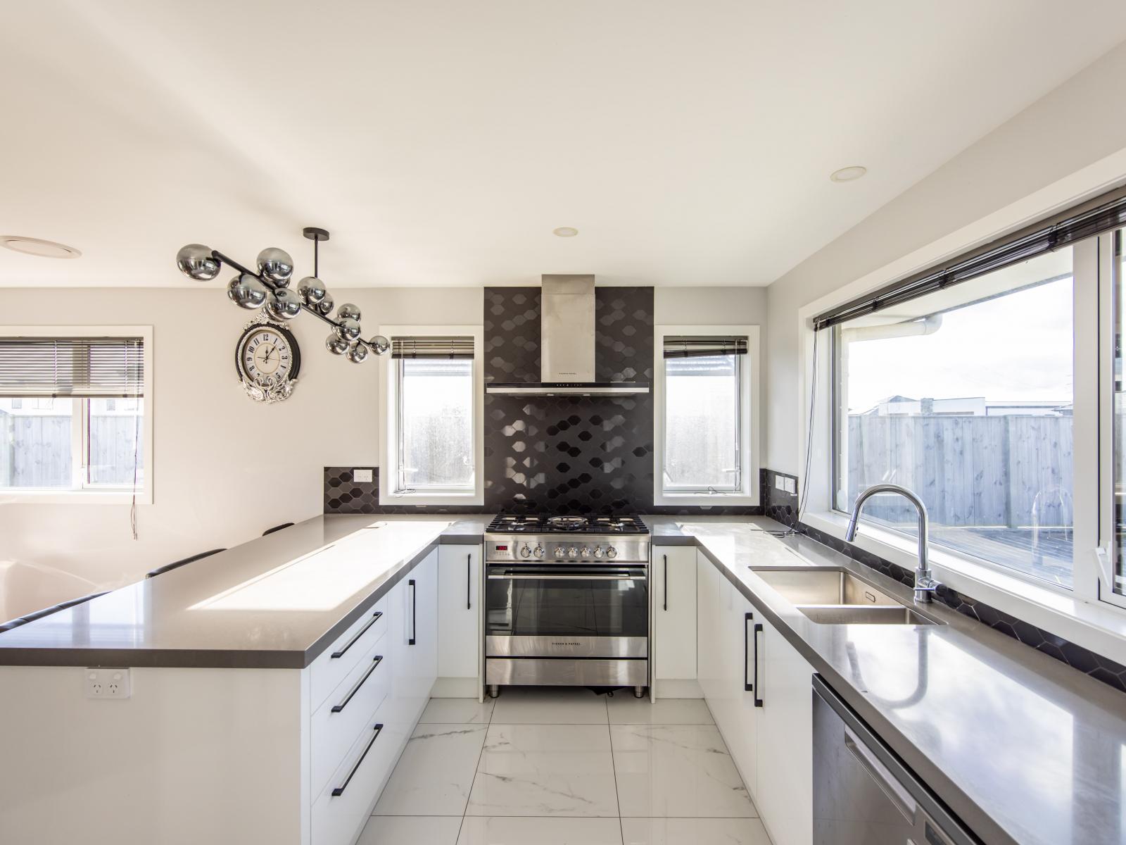 47 Atlantic Drive, Fitzherbert