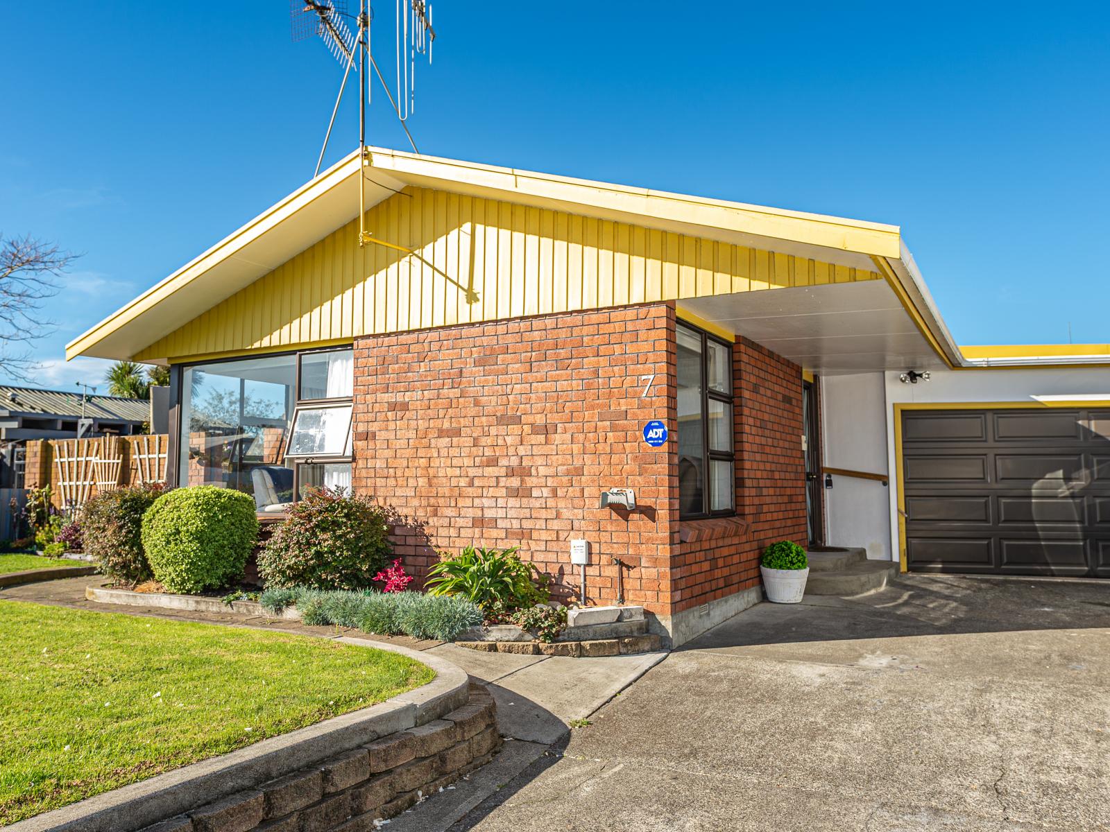 7 Exeter Crescent, Springvale
