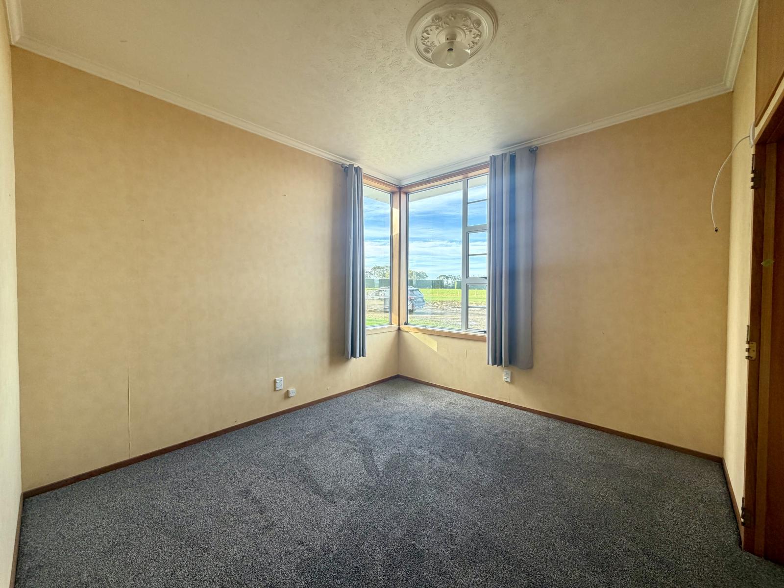 610 Grove Bush Woodlands Road, Mabel Bush