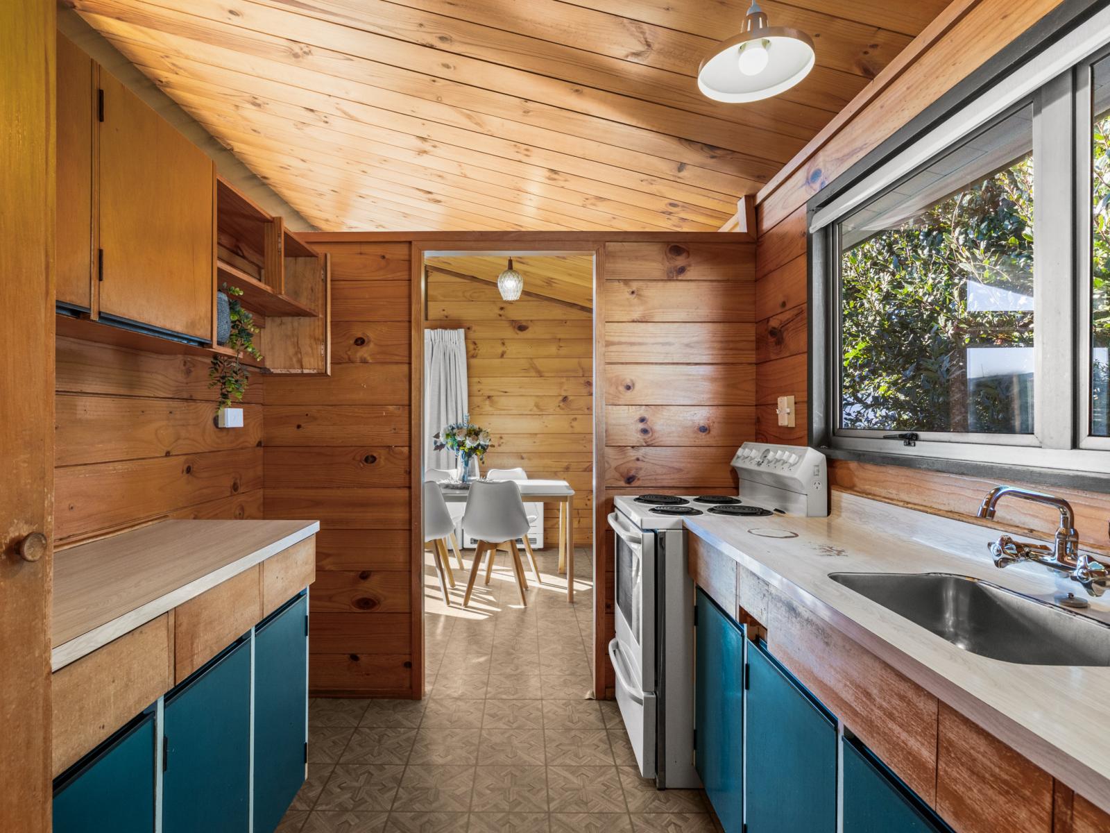 908A Outram Road, Akina