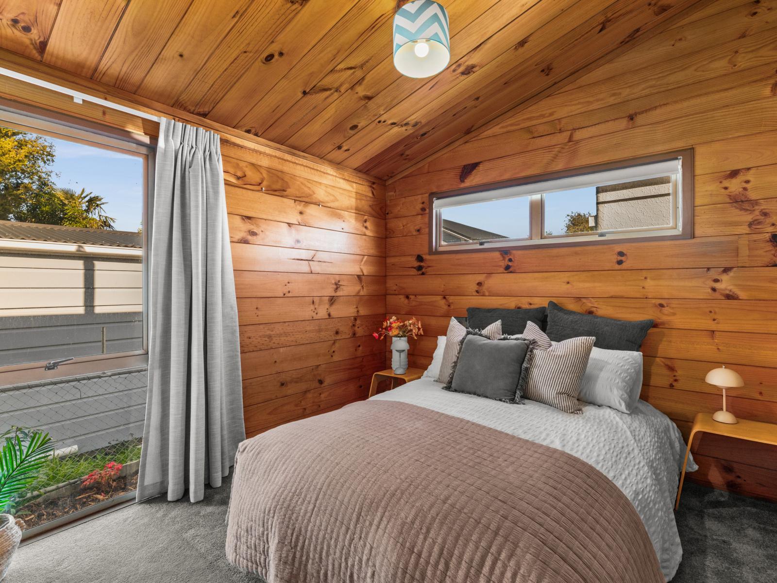 908A Outram Road, Akina