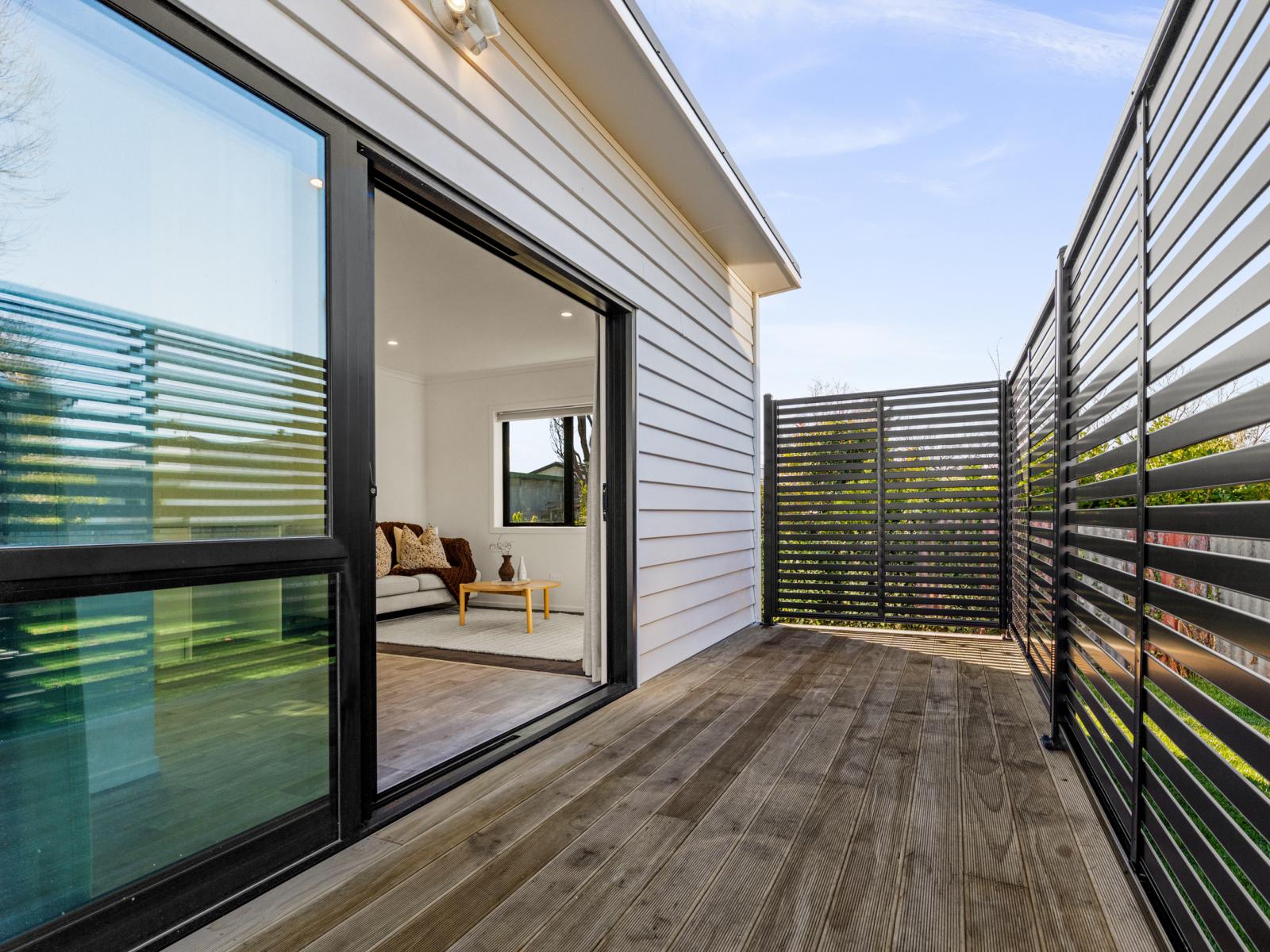 908A Outram Road, Akina