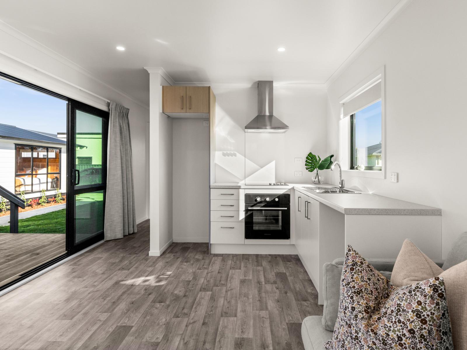 908A Outram Road, Akina