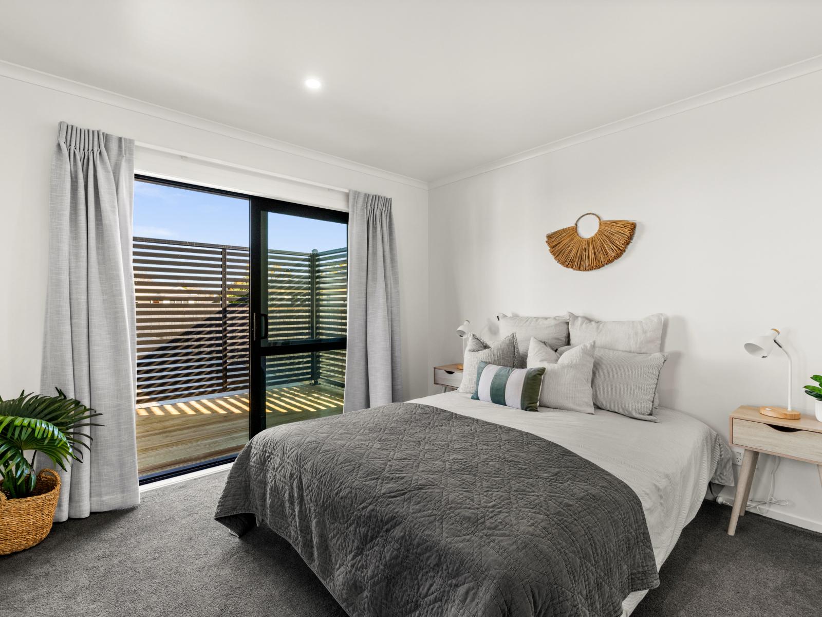 908A Outram Road, Akina
