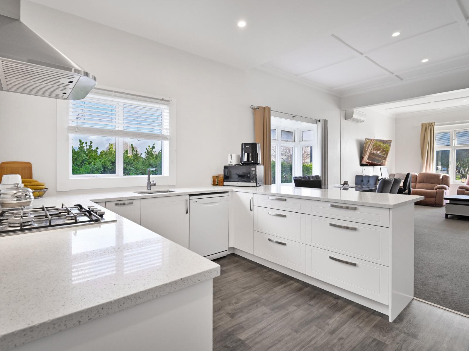 900 Albert Street, Parkvale