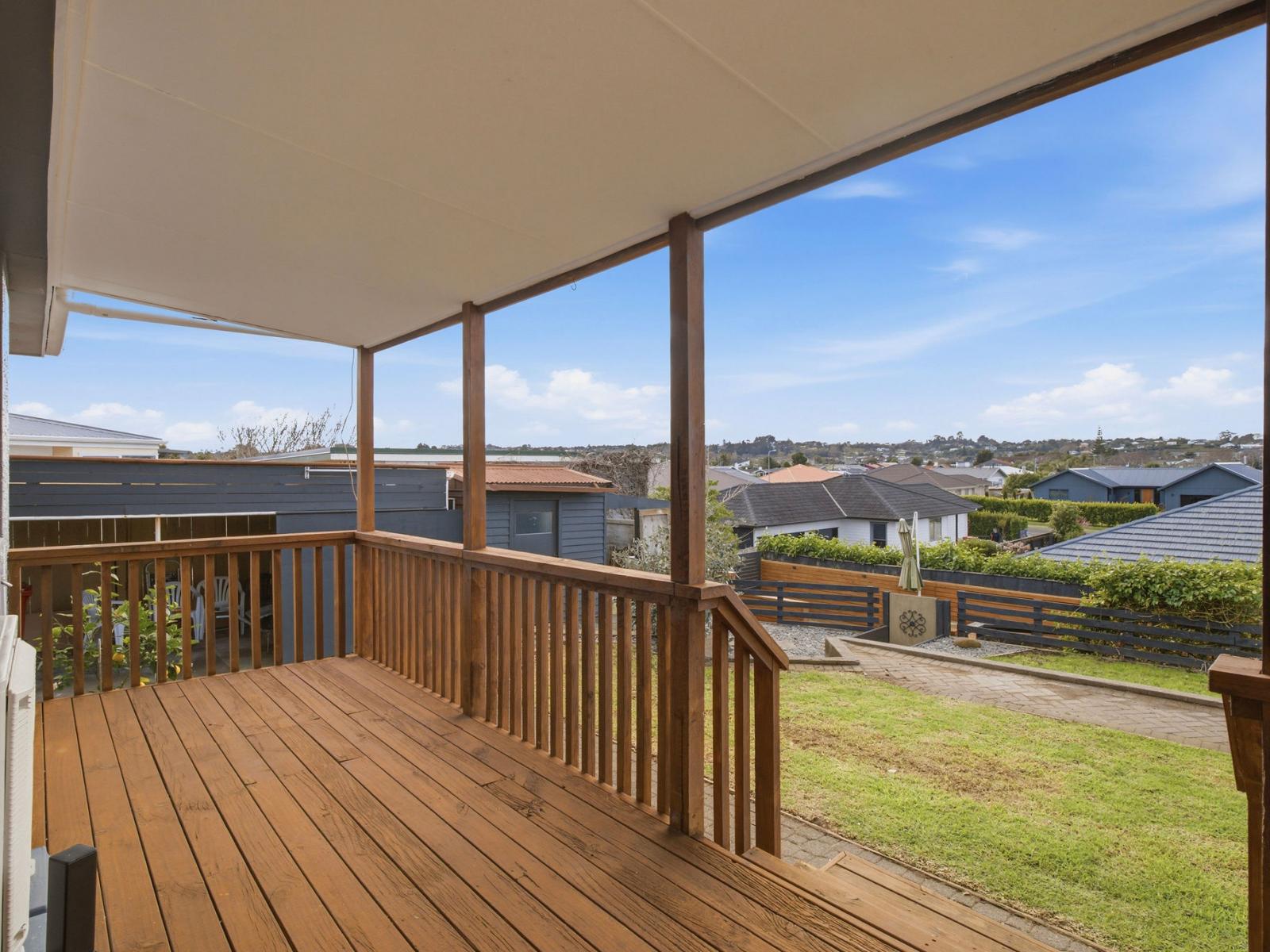 18 Lincoln Road, Springvale