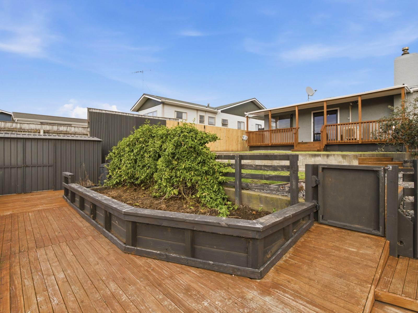 18 Lincoln Road, Springvale