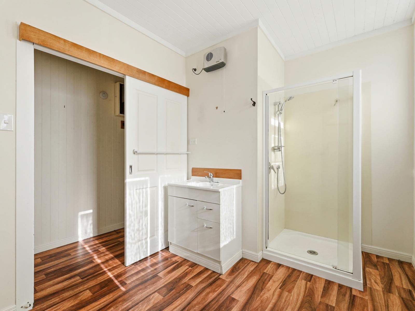 18 Beach Road, Castlecliff