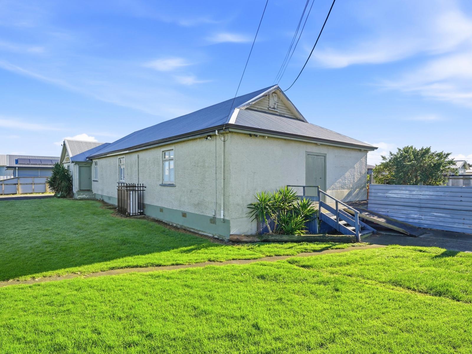 18 Beach Road, Castlecliff