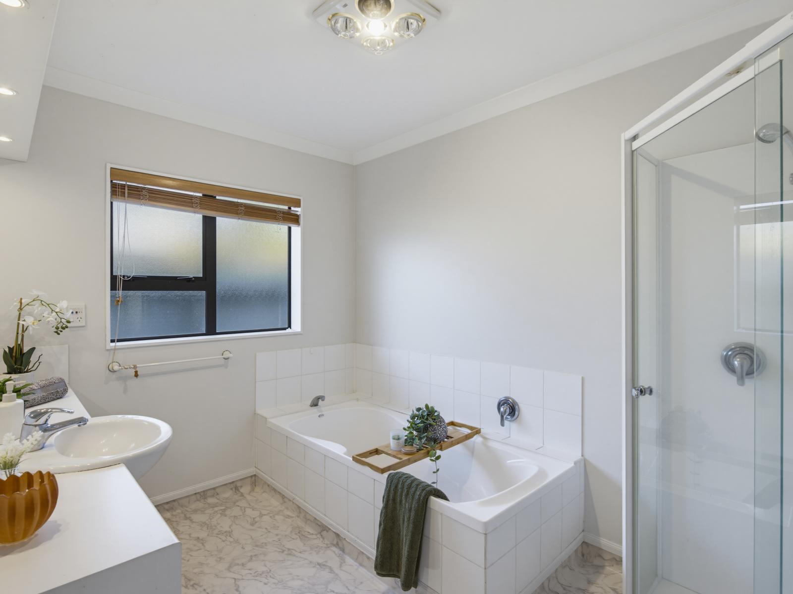 168 Guildford Drive, Paraparaumu Beach