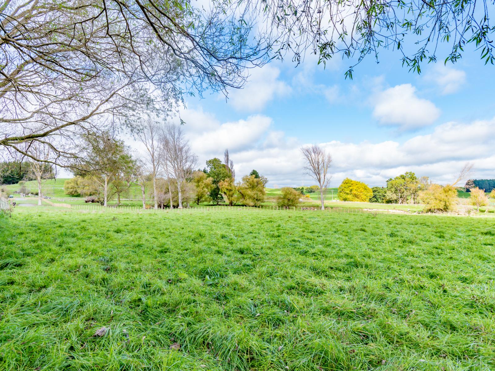 411 Valley Road, Colyton