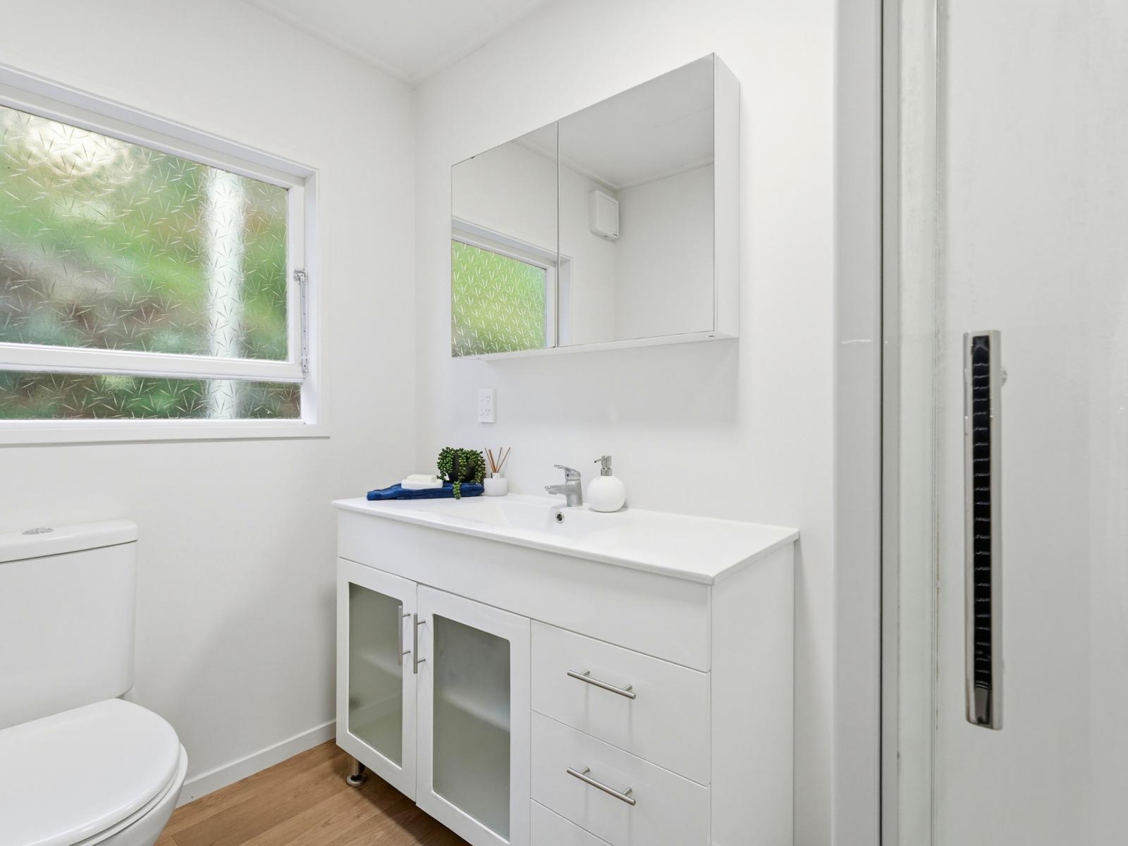 73B Great North Road, St Johns Hill