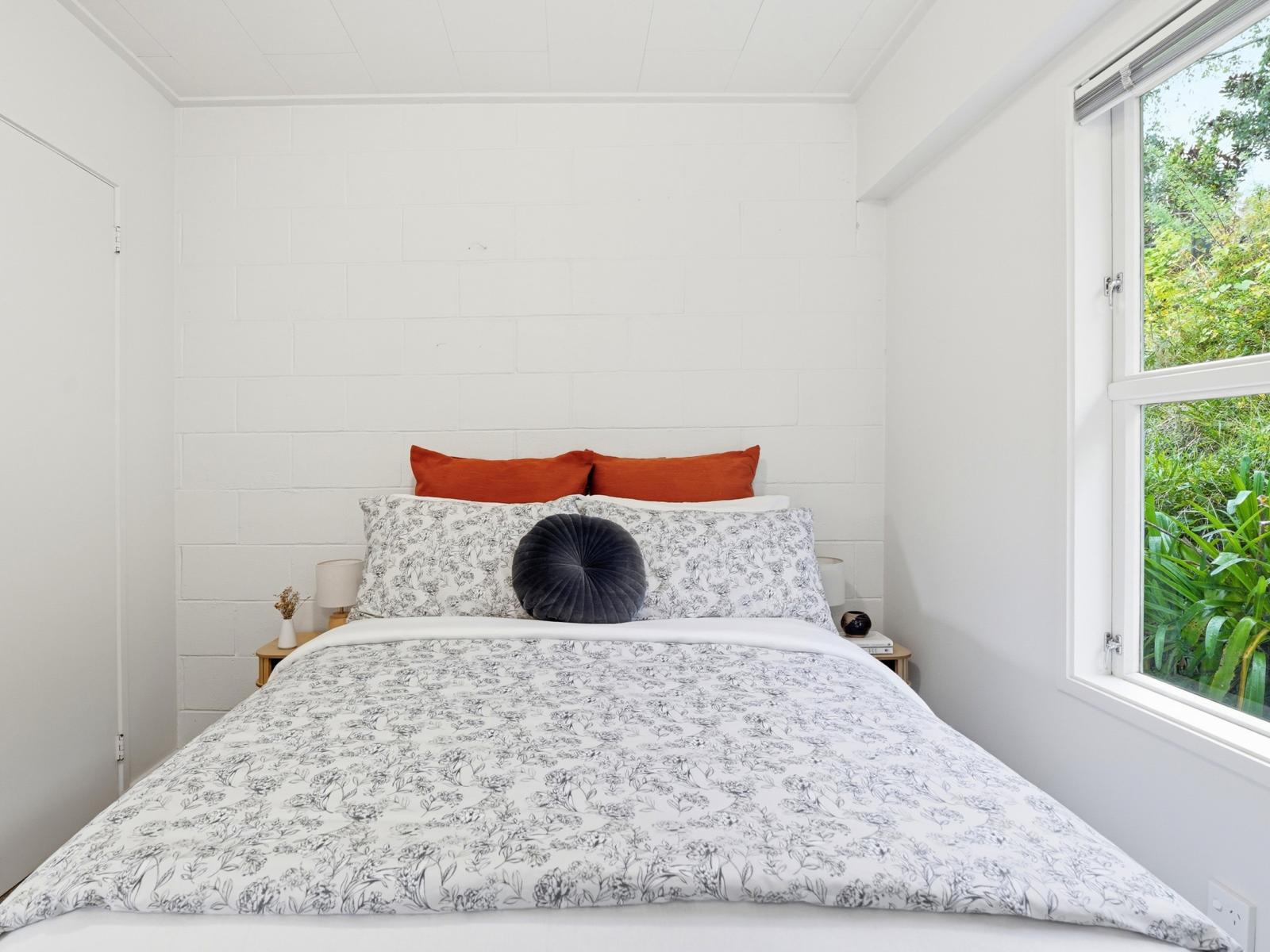 73B Great North Road, St Johns Hill
