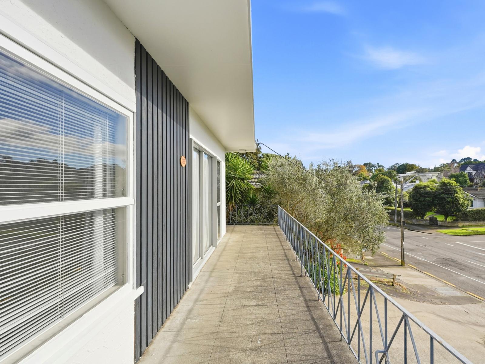73B Great North Road, St Johns Hill
