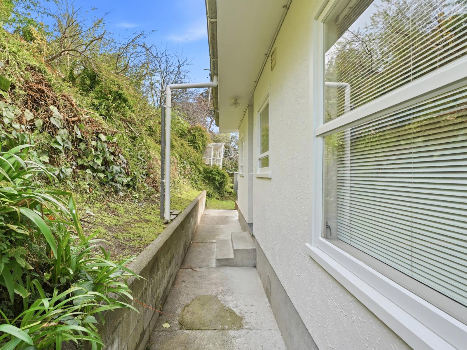 73B Great North Road, St Johns Hill