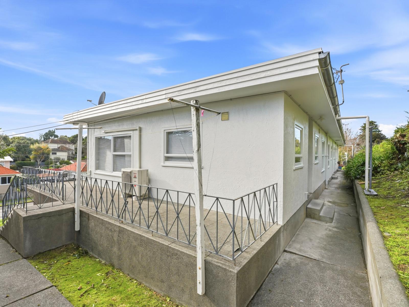 73B Great North Road, St Johns Hill