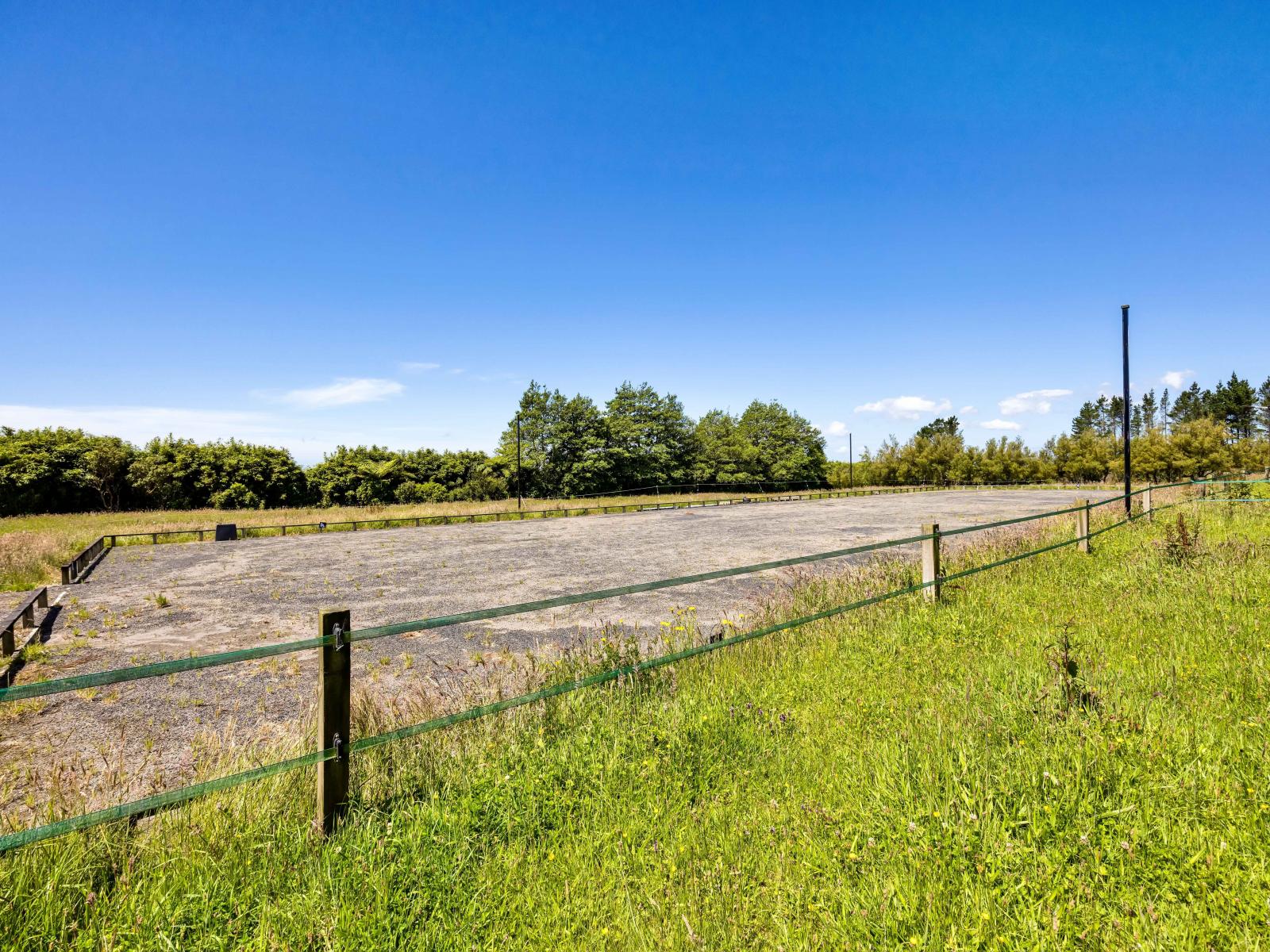 1955 Egmont Road, Kaimiro