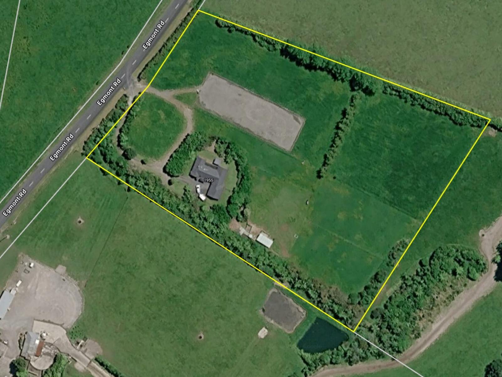 1955 Egmont Road, Kaimiro