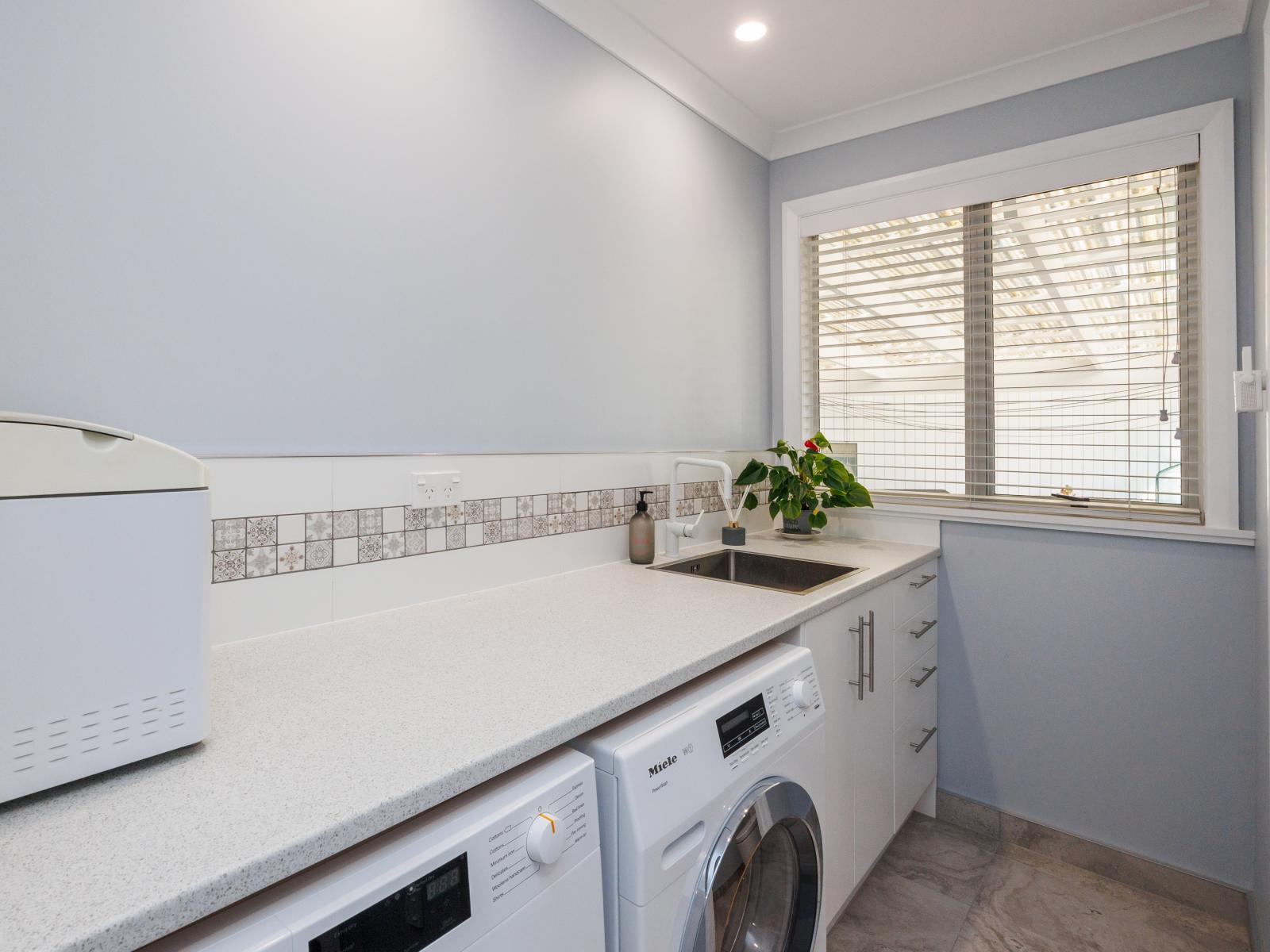120 West Street, Feilding