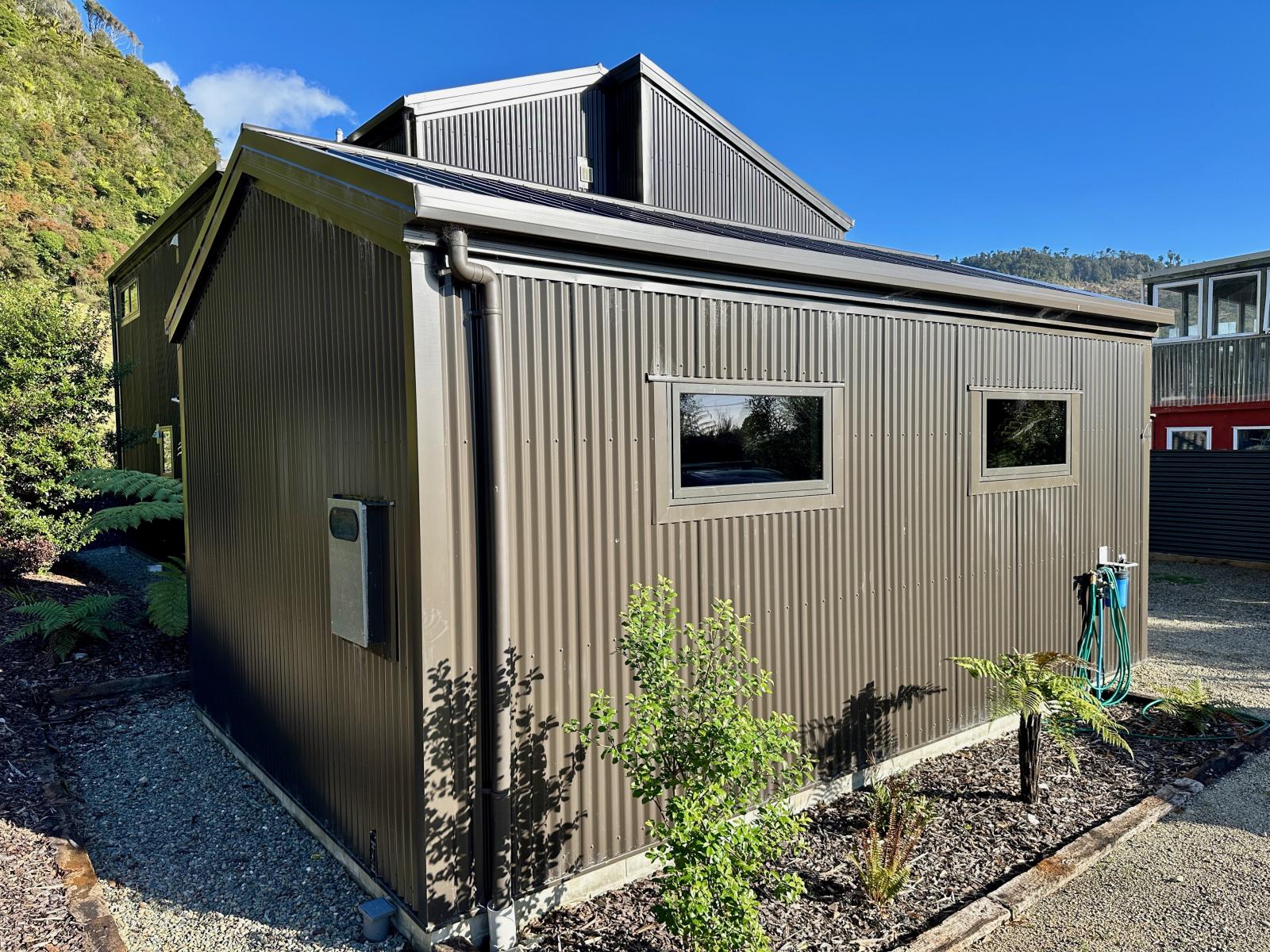 4 Horncastle Crescent, Little Wanganui