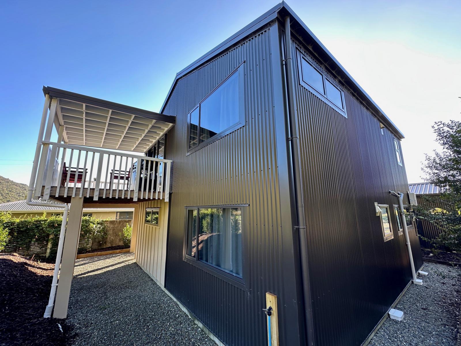 4 Horncastle Crescent, Little Wanganui