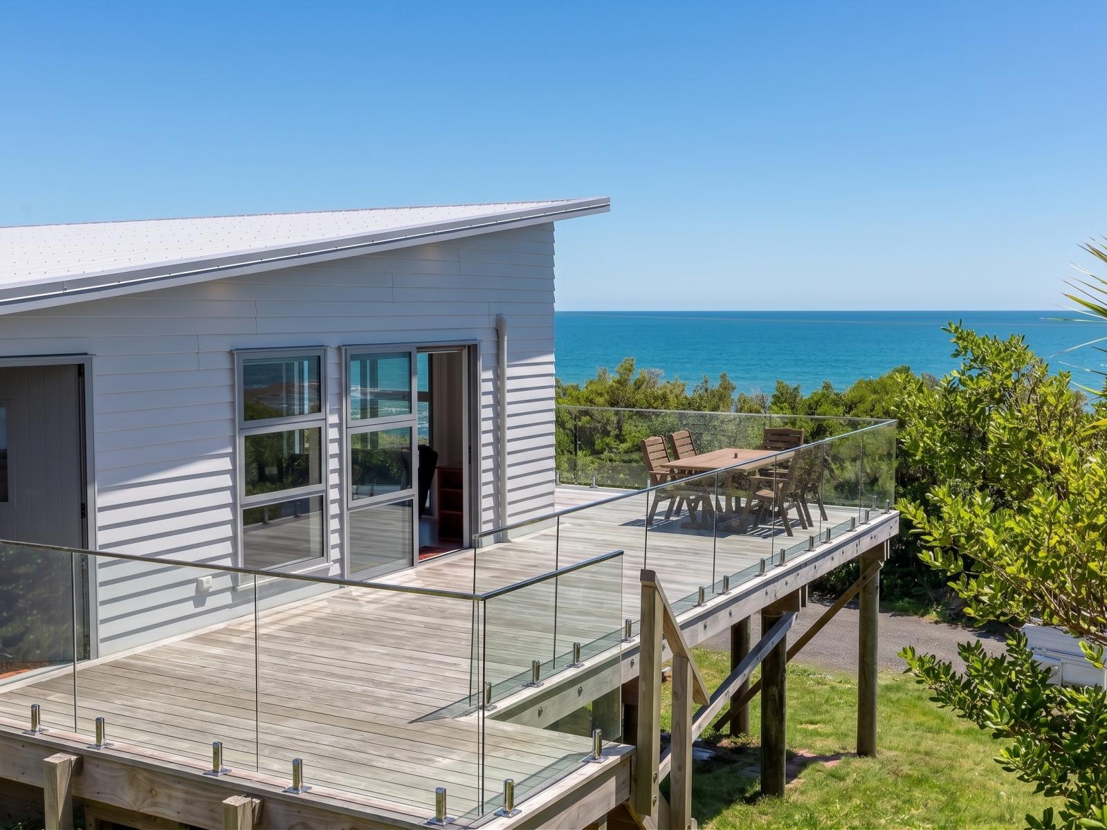 569B Te Awaiti Road, Tora